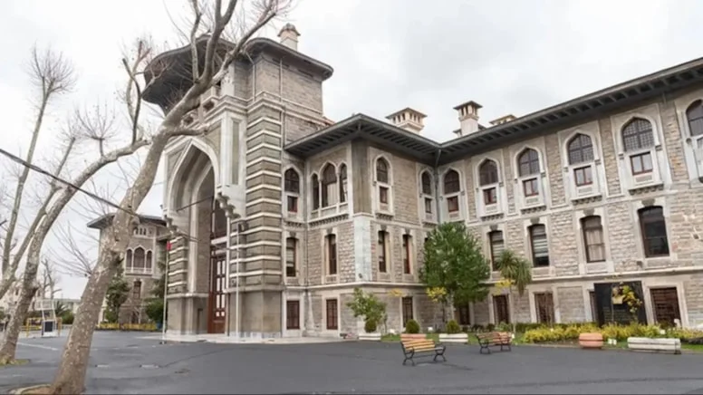 İstanbul Erkek Lisesi’nde taciz iddiası: Bir öğrenci Adana Fen Lisesi’ne gönderildi