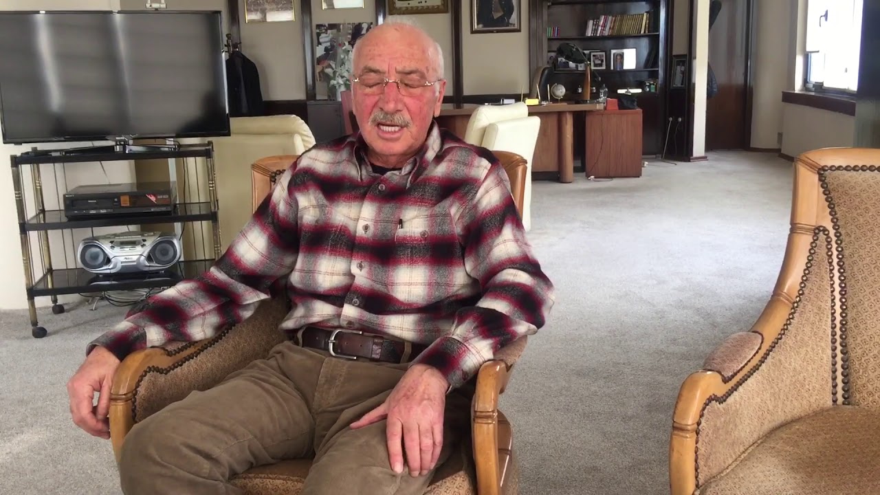 “Gömlek profesörü” Niyazi Çetinkaya’dan vefa dolu ezgiler