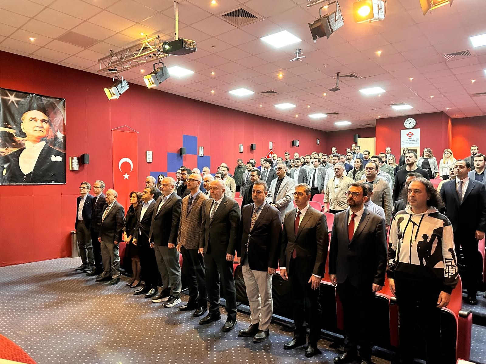 Adana'da kalp ve damar cerrahisi uzmanları güncel yaklaşımları değerlendirdi