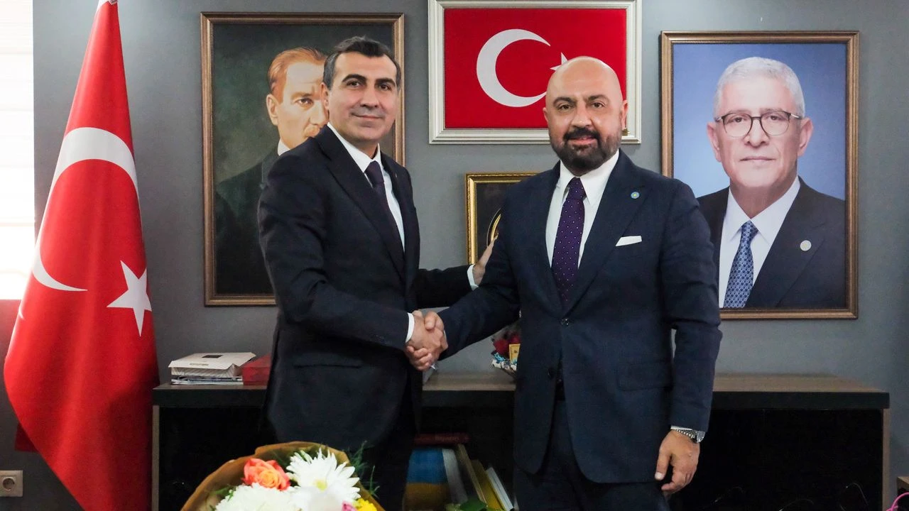 CHP Adana İl Örgütü’nden İYİ Parti’ye hayırlı olsun ziyareti