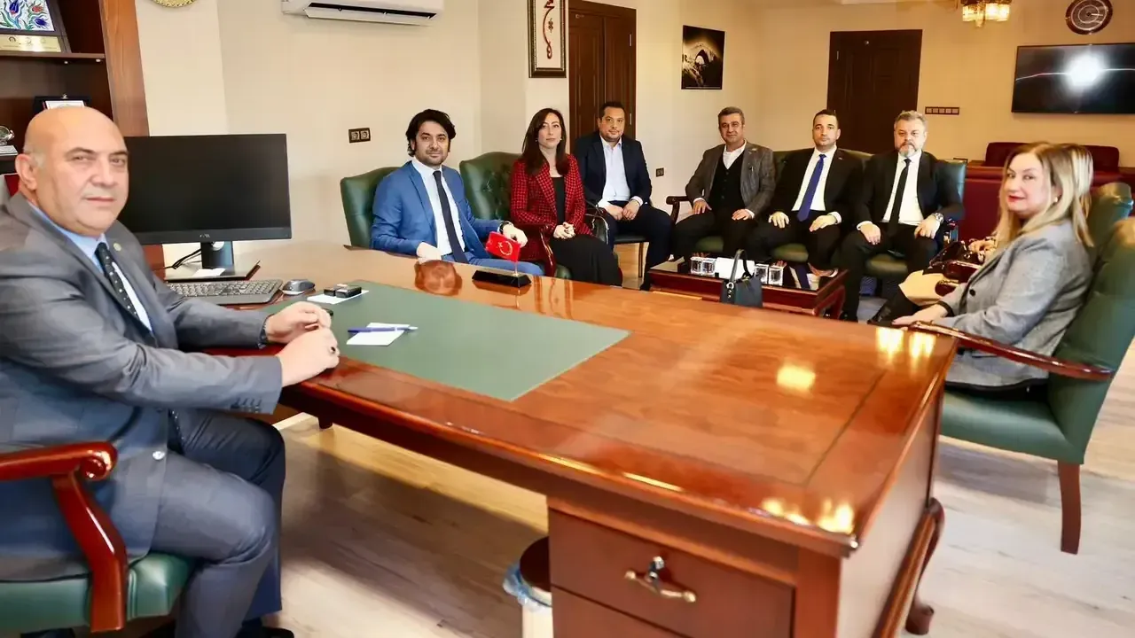 Türkiye Kamu-Sen’den İl Milli Eğitim Müdürü Aras’a hayırlı olsun ziyareti