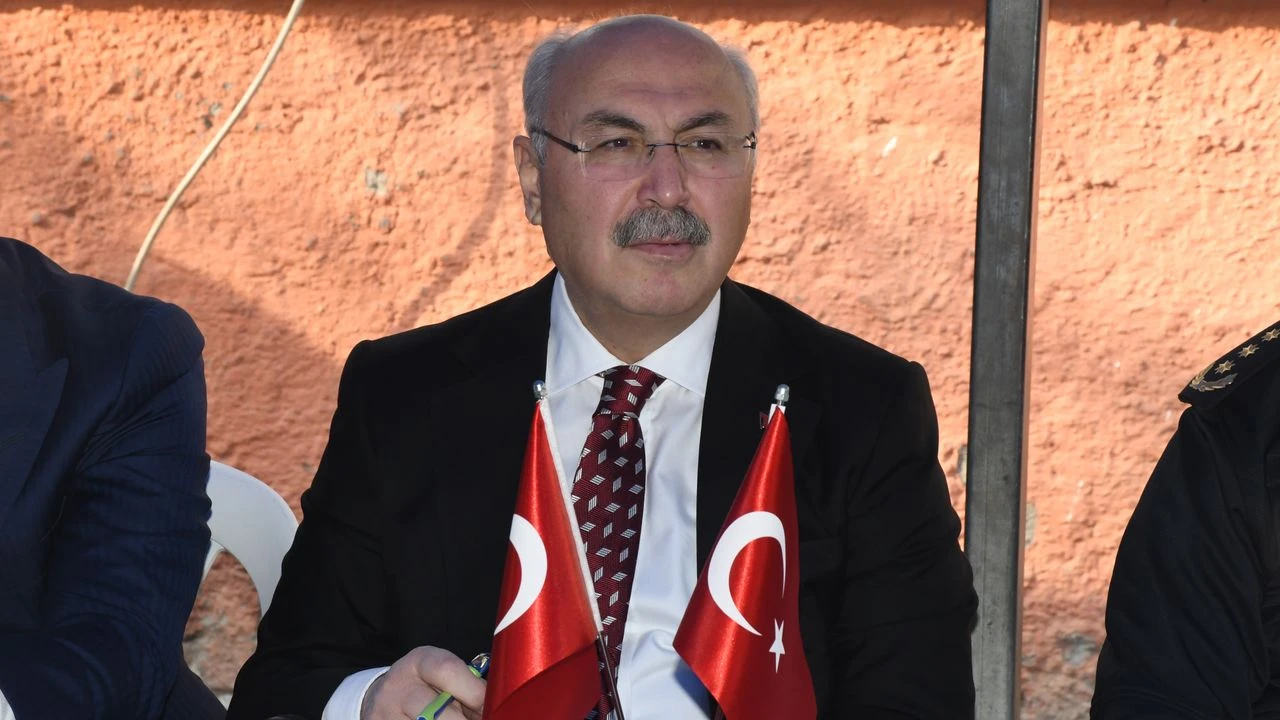 Vali Köşger, Yüreğir’de vatandaşların taleplerini dinledi