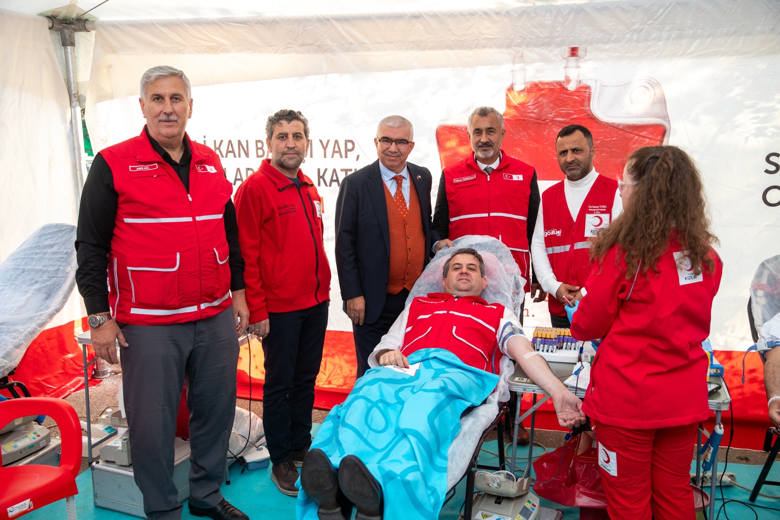 Adana kan bağışında her zaman ilk üçte