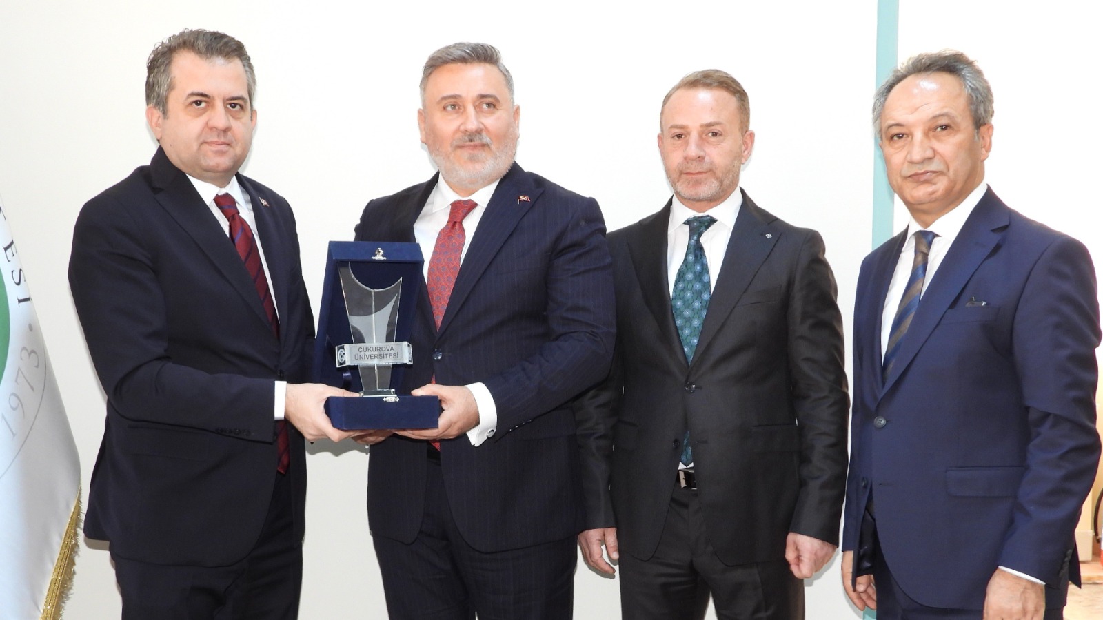 DAİMFED’den hastaneye 15 konteyner medikal ve sarf malzemesi desteği