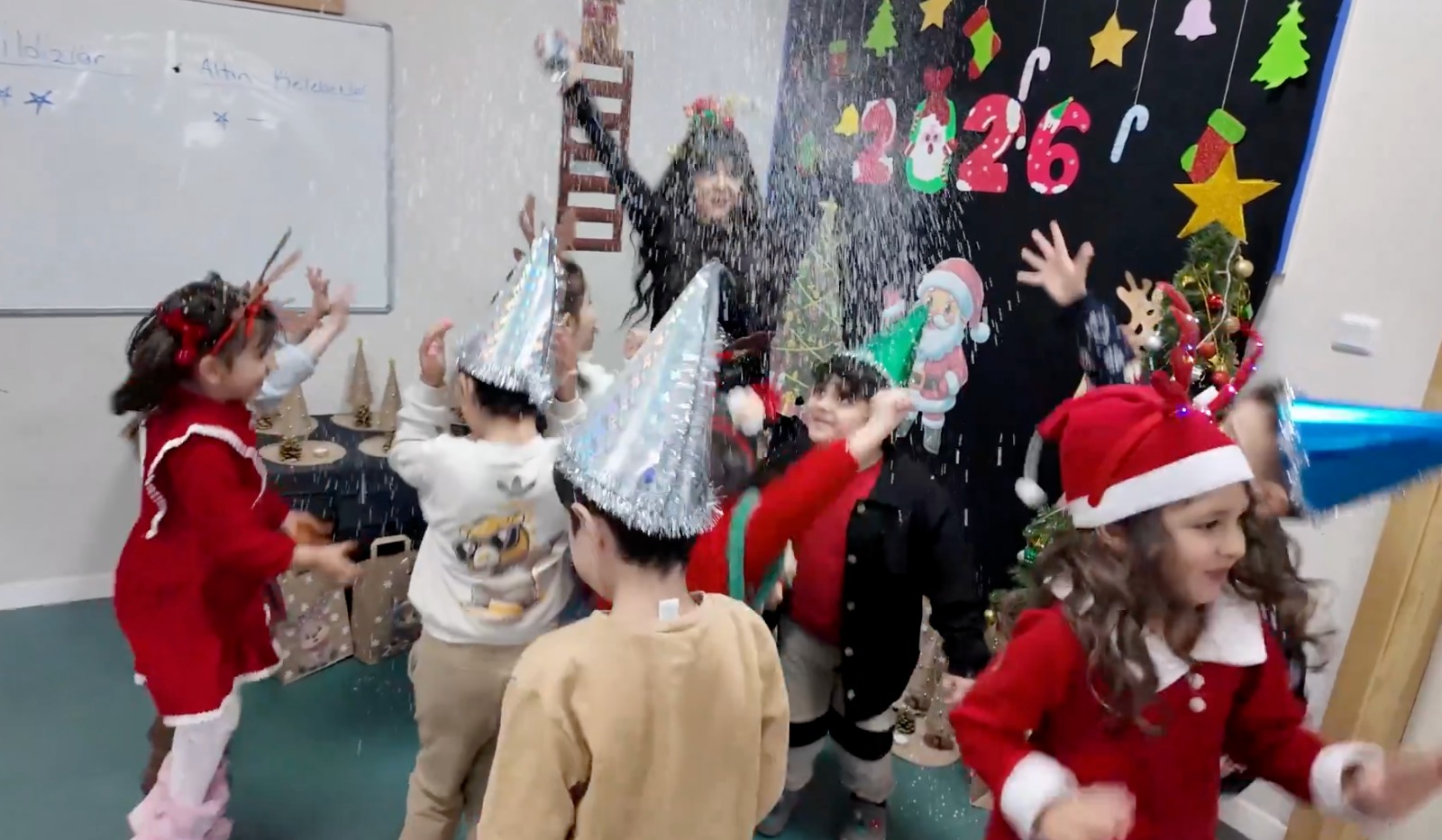 Seyhan Belediyesi kreşlerinde minikler 2026’yı coşkuyla karşıladı