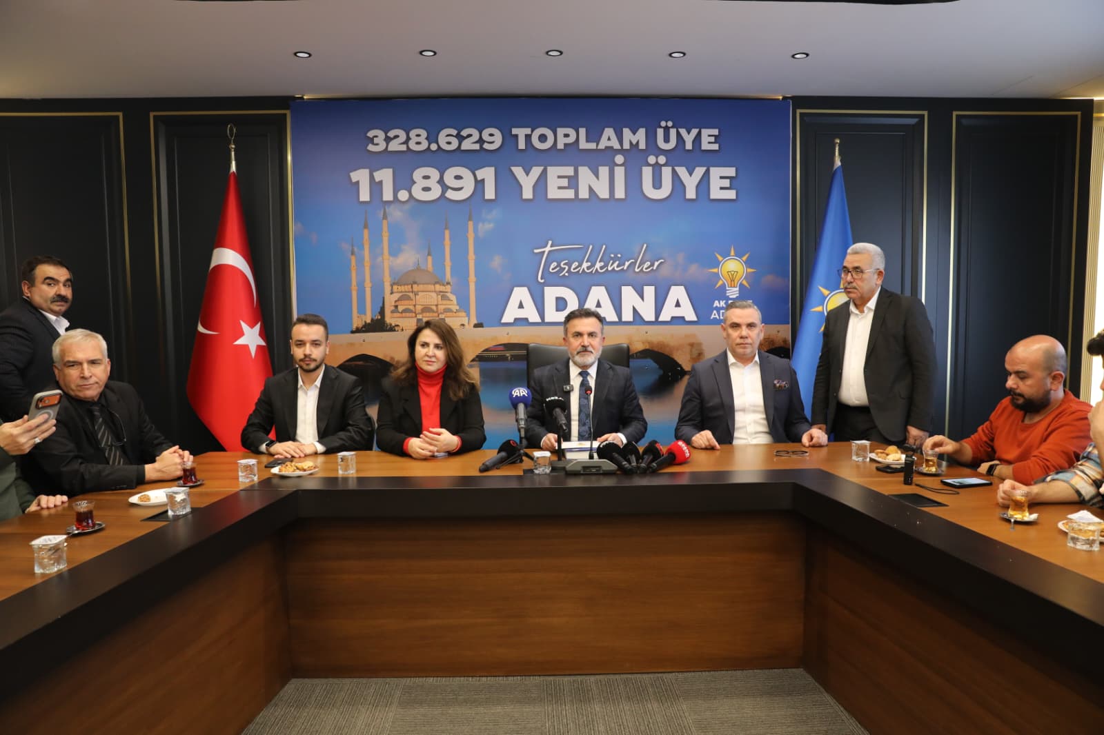 Ak Parti’nin Adana’daki üye sayısı 328 bini aştı