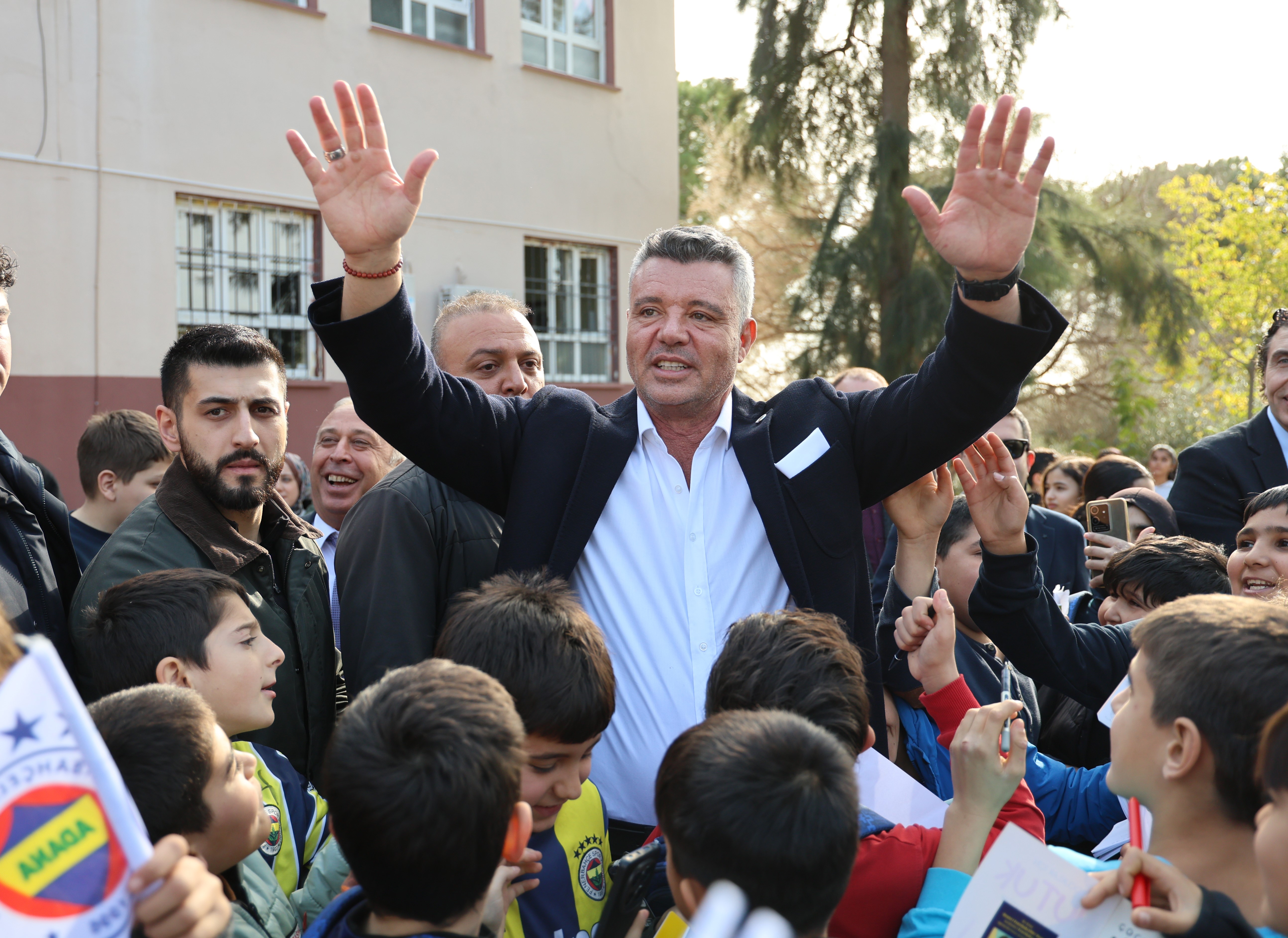 Sadettin Saran: "Fenerbahçe'yi bu sene şampiyon yaparak birçok çocuğumuzu Fenerbahçeli yapacağız"