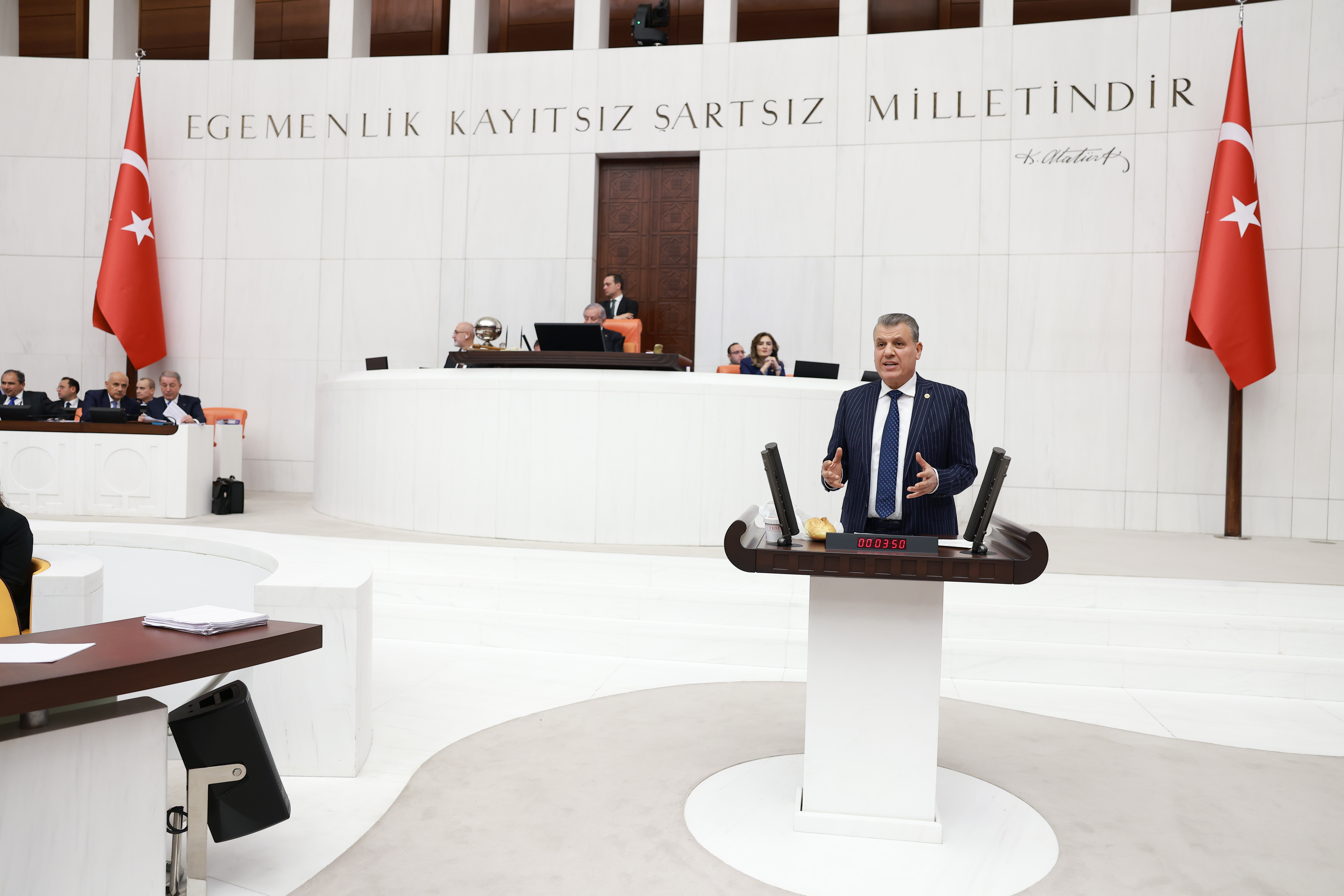 Ayhan Barut:"Şehit yakını ve gazilerimizin sesini duyun!"