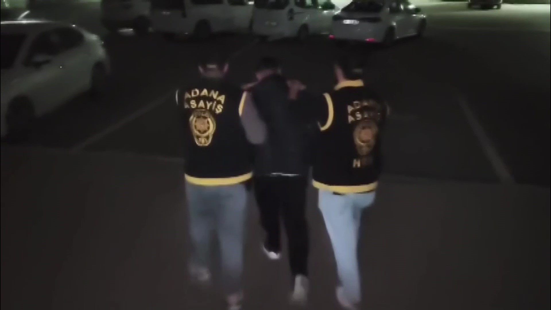 Asansöre idrarını yapıp kuş çalan şüpheli lise öğrencisi çıktı