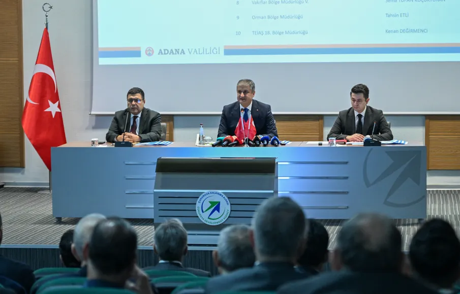 Vali Yavuz: "Göl ve deniz kenarındaki kaçak yapılaşmayla mücadele kesintisiz sürecek"