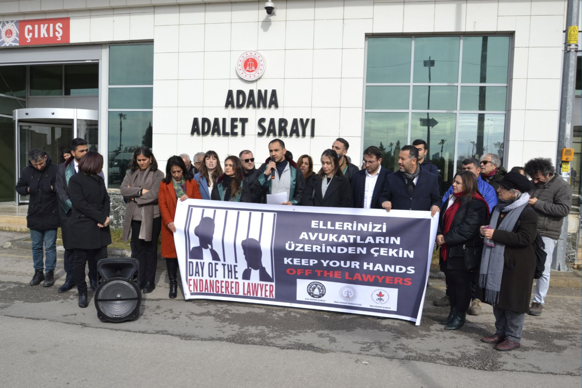 Adana’da "Tehlikedeki Avukatlar Günü" açıklaması: "Musa Bendaş serbest bırakılsın"