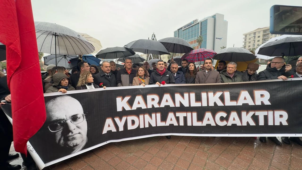 Uğur Mumcu ölümünün 33. yılında Adana’da anıldı