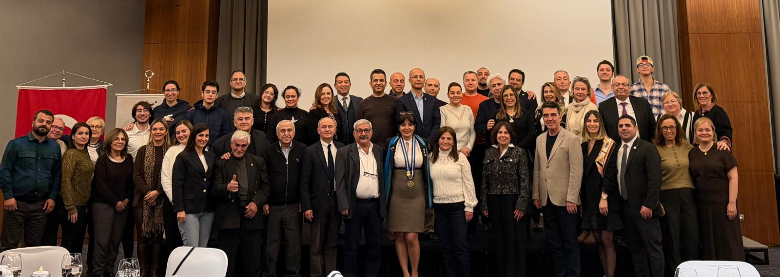 Adana Rotary Kulübü’nden; bilim, sanat ve sinemada meslek ödülleri dağıtıldı