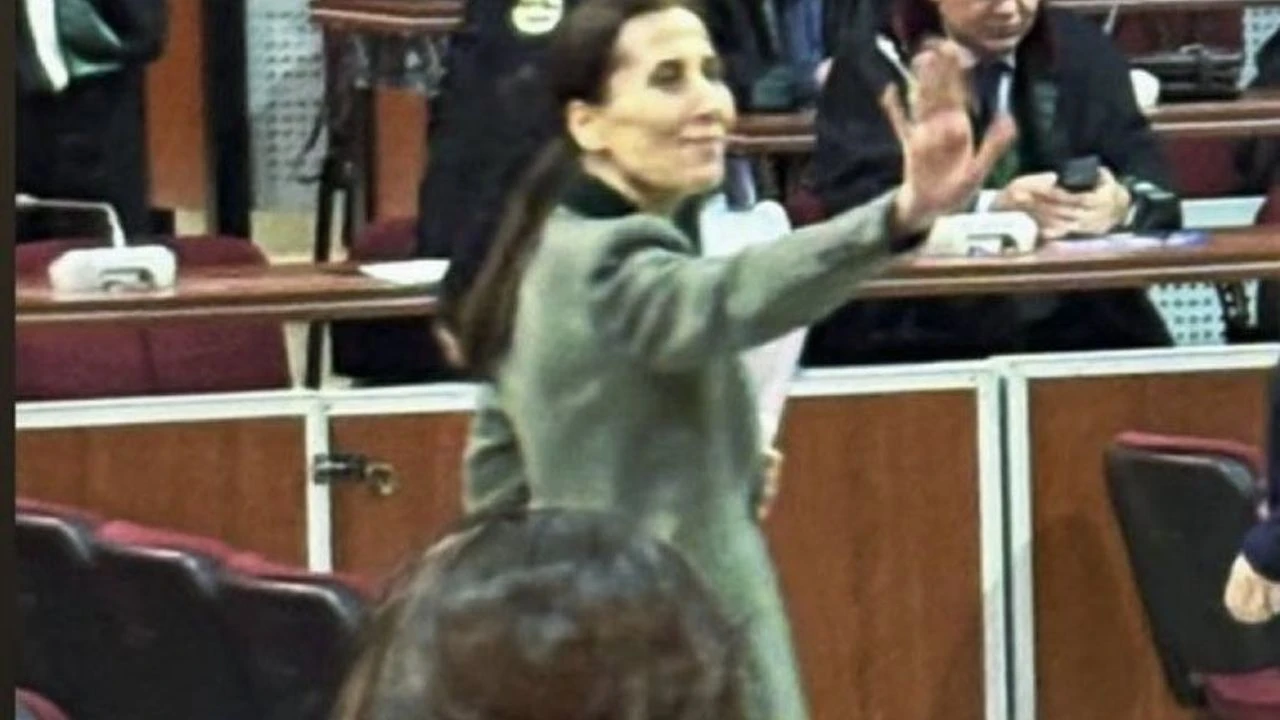 Oya Tekin gözyaşlarını tutamadı! Aziz İhsan Aktaş'ın özel araba ve korumalarla gelmesi...