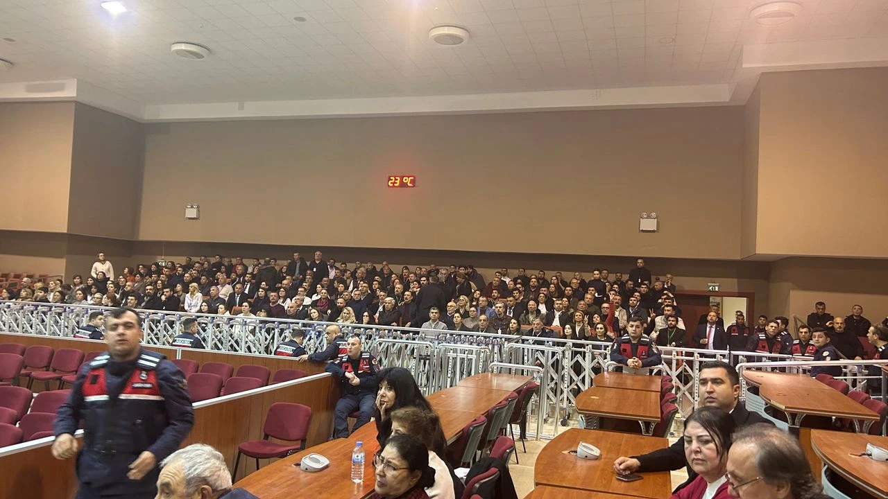 Kapalı duruşma kararı geri çekildi: Yarınki oturum izleyiciye açık yapılacak