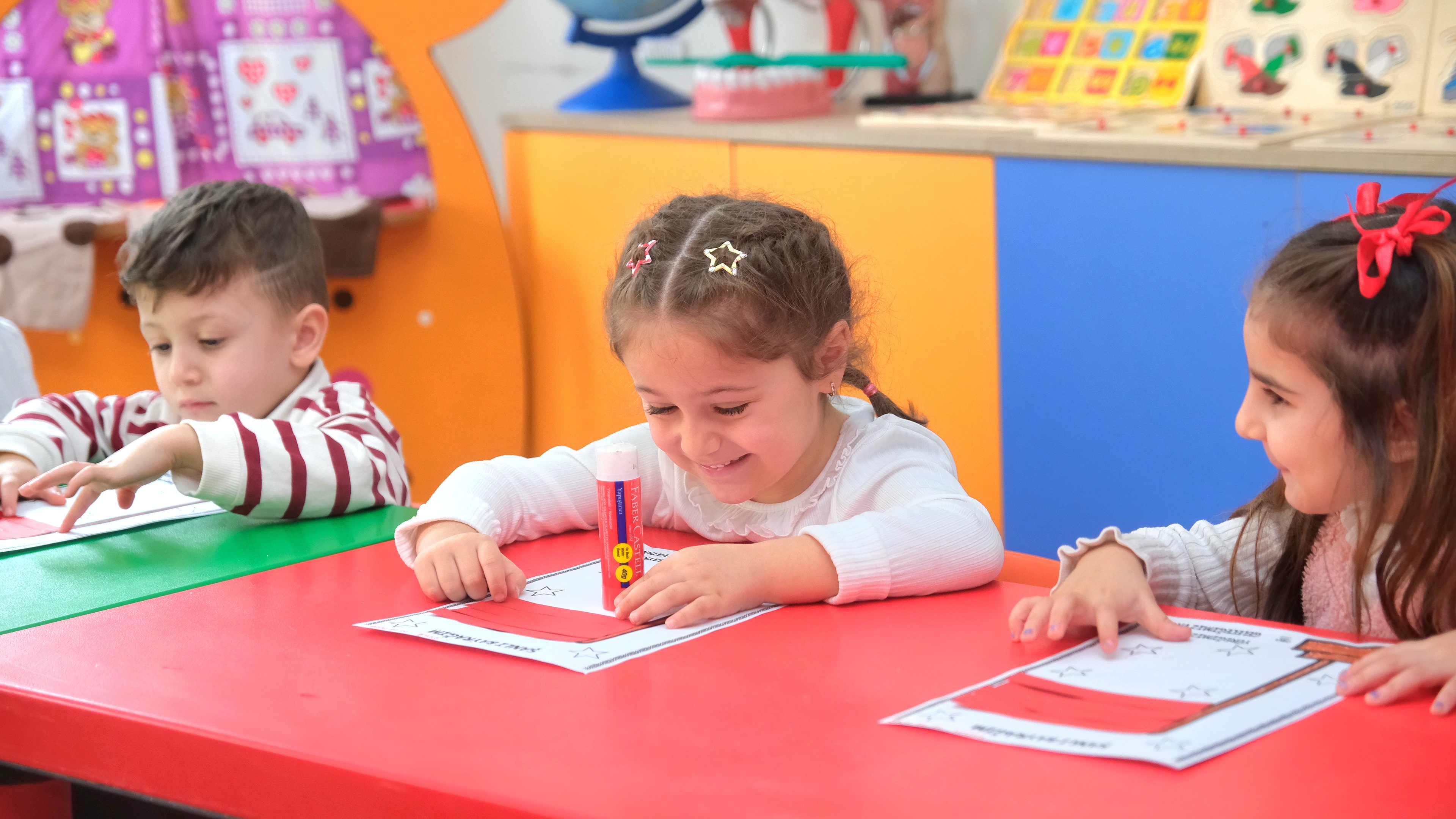 Ceyhan Belediyesi Kreşlerinde ilk ders "Bayrak Sevgisi" oldu