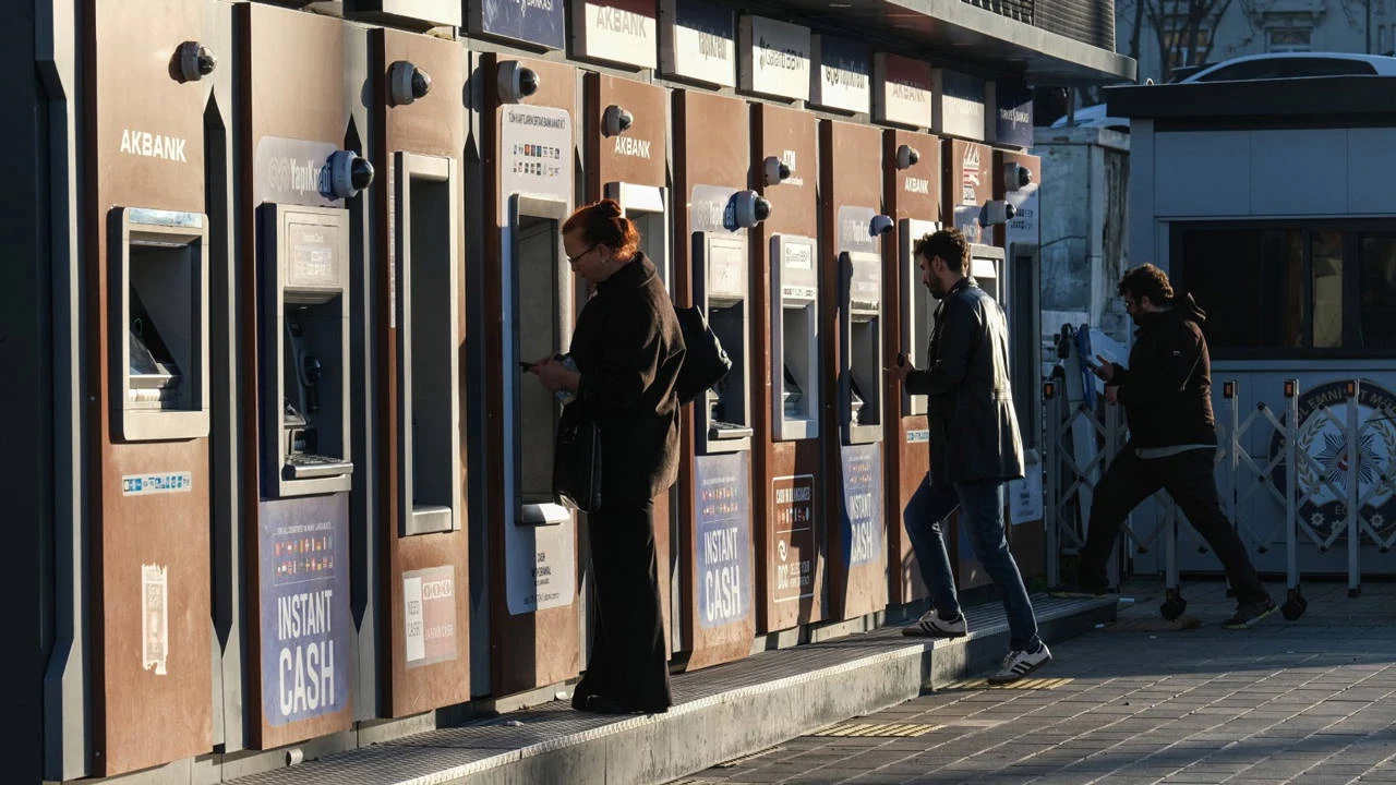 Geçim krizi bankalara yaradı