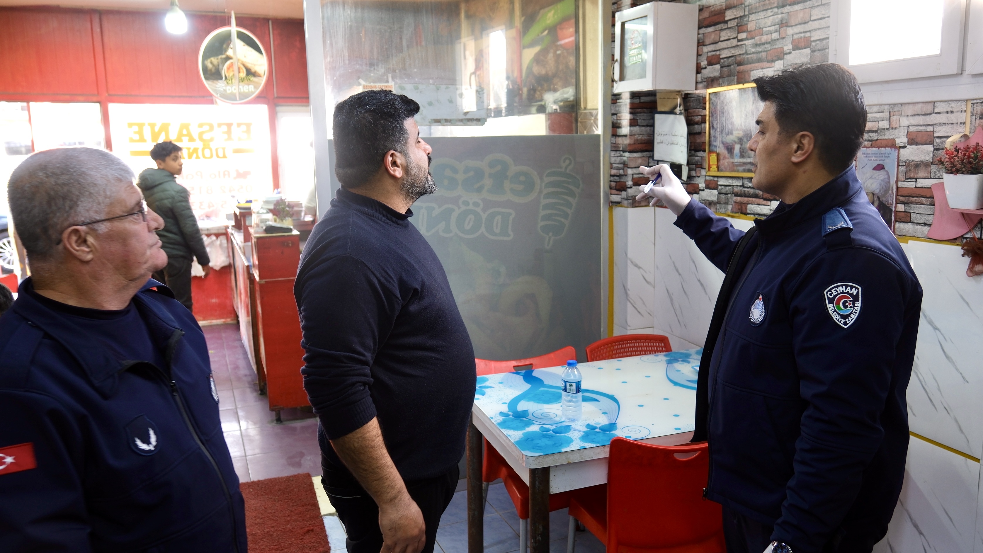 Zabıta Ekiplerinden Şarküteri ve Dönercilere Yönelik Hijyen Denetimi