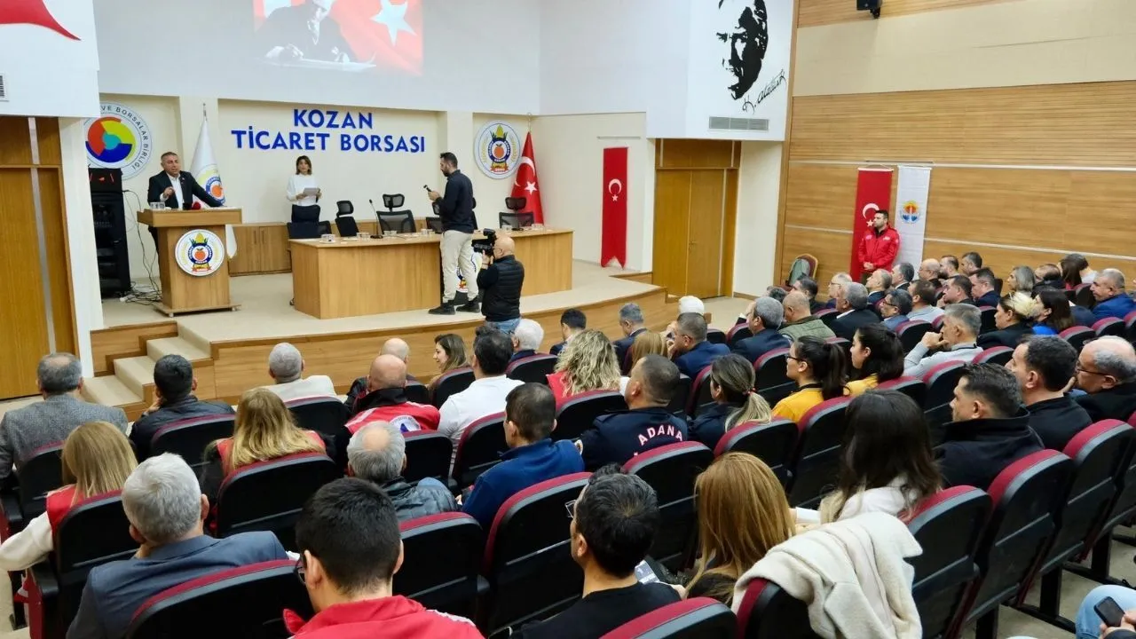 Adana’da “Deprem Gerçeğiyle Yaşamak” panelinde riskler ve çözüm yolları masaya yatırıldı