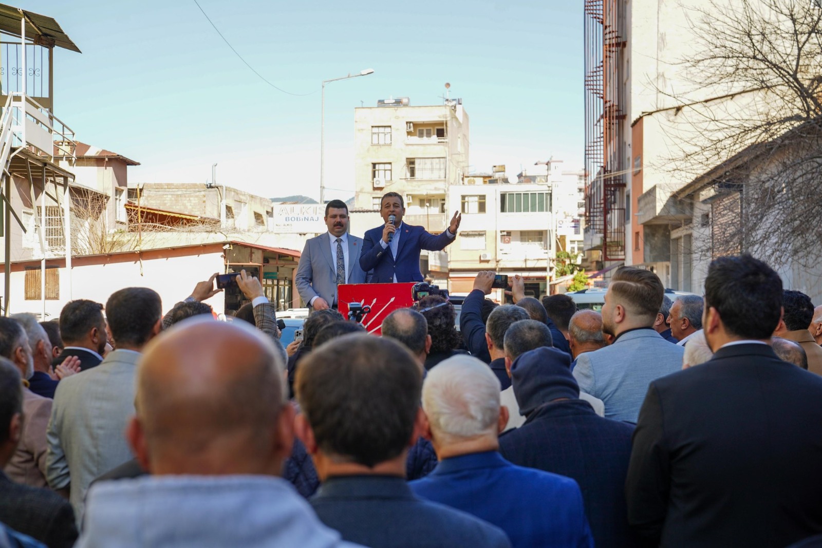 CHP Genel Başkan Yardımcısı Burhanettin Bulut Kozan’da partililerle buluştu