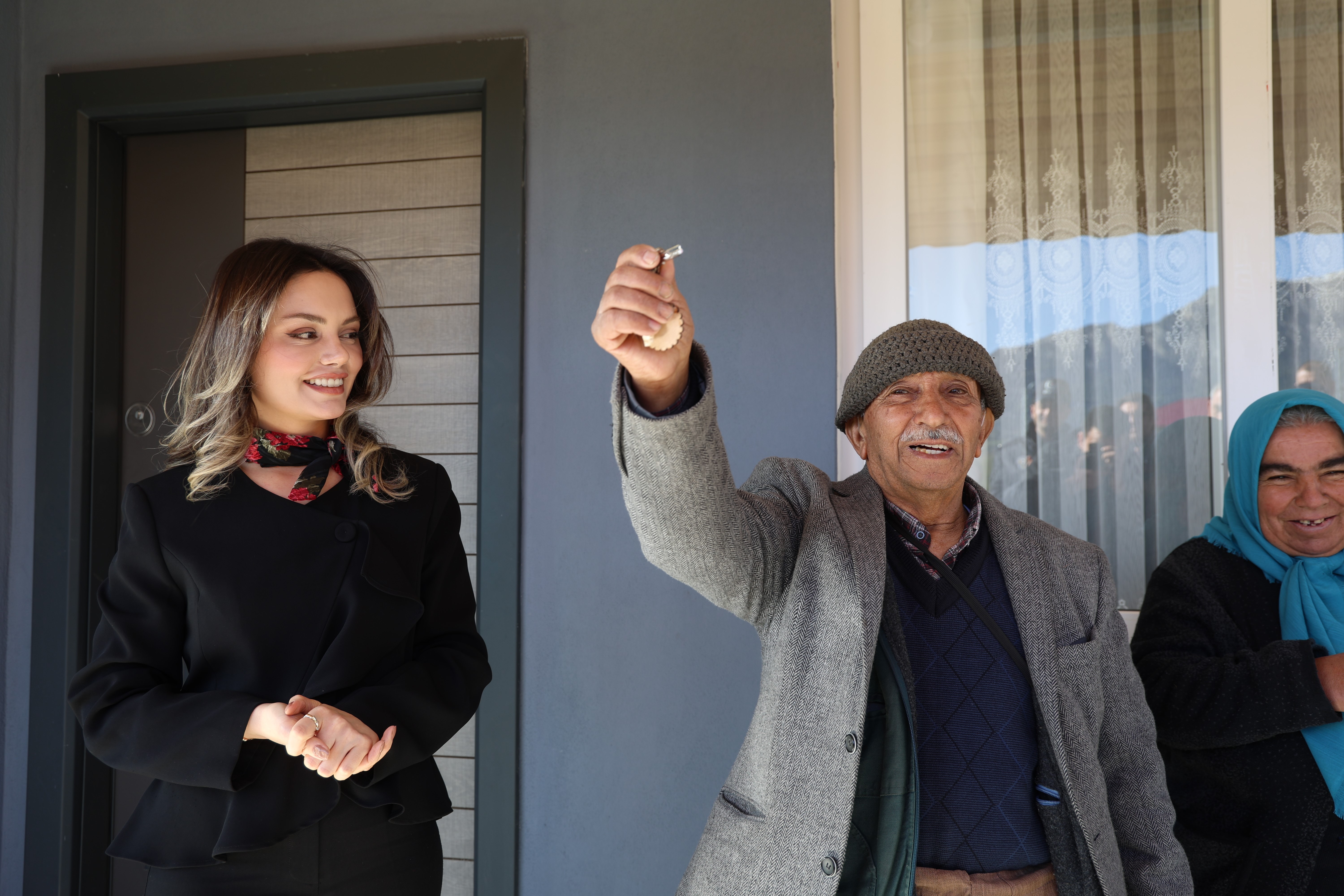 Şehit polis Mustafa Akgül’ün emanetine devlet sahip çıktı