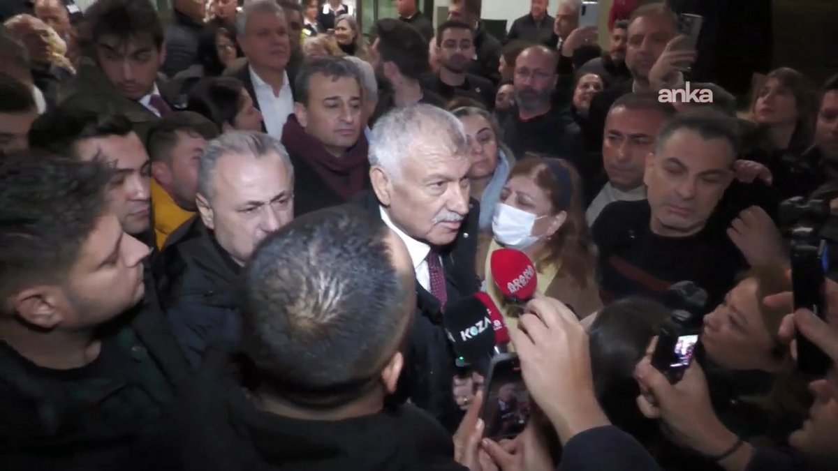 Tahliye Edilen Zeydan Karalar, Havalimanında Coşkuyla Karşılandı: Adana'da Yapacak Çok İşimiz Var