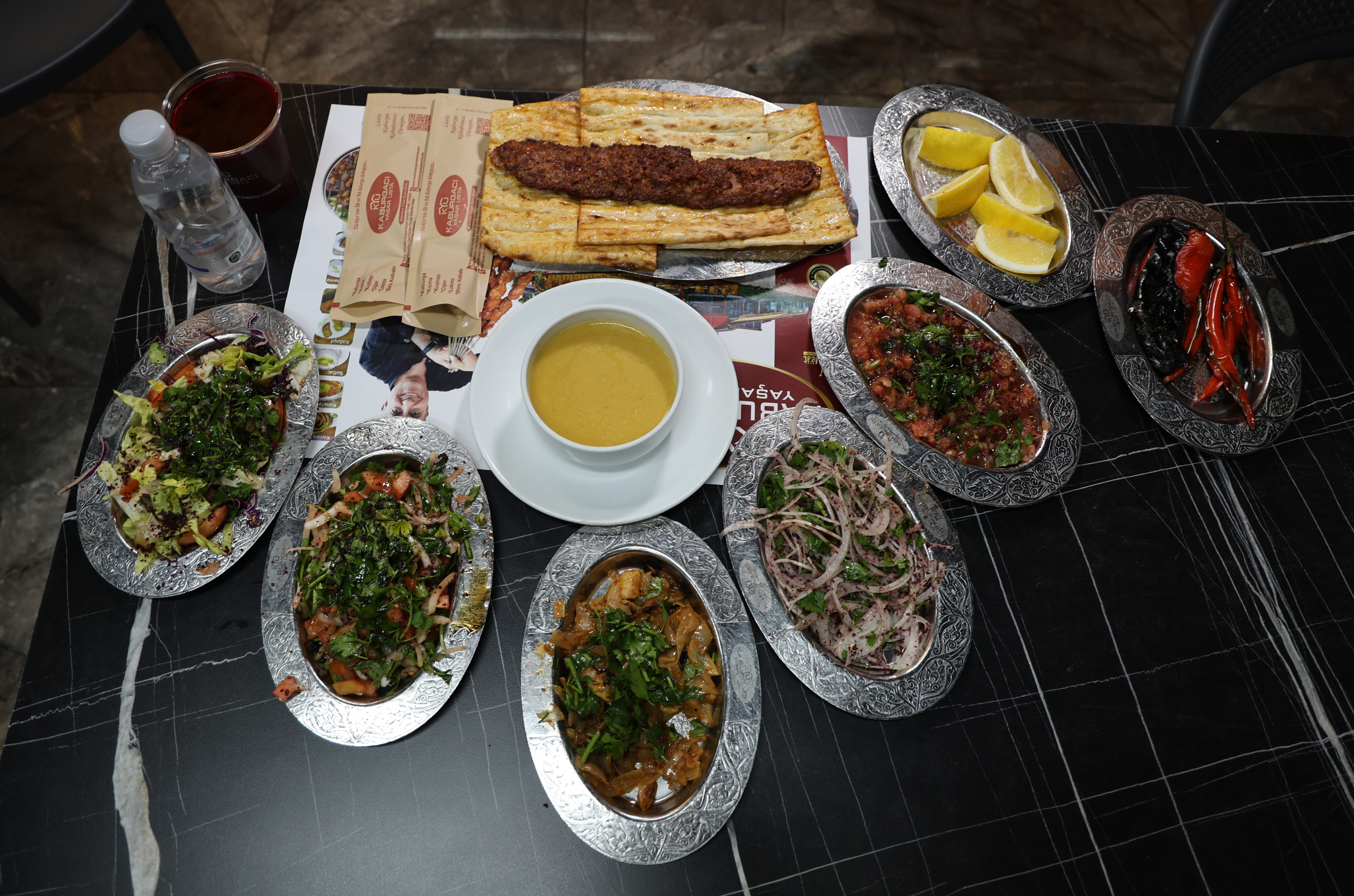 Adanalı kebapçılar Ramazan'a hazır: İftar sofralarında lezzet şöleni yaşanacak