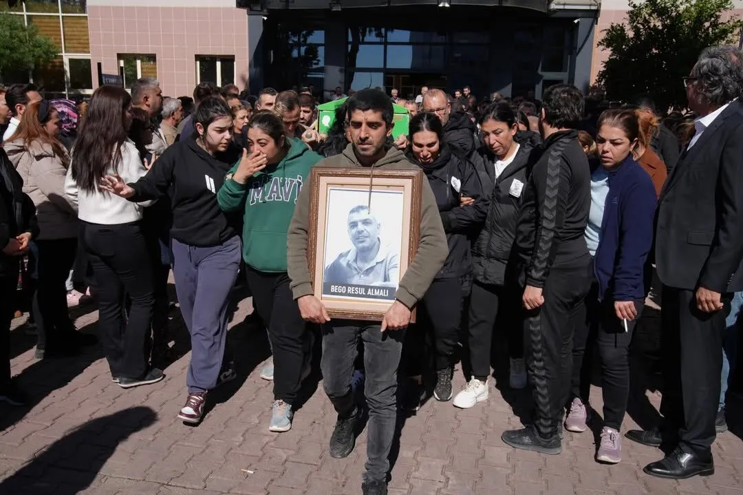 Seyhan Belediyesi emekçisi Bego Resul Almalı son yolculuğuna uğurlandı