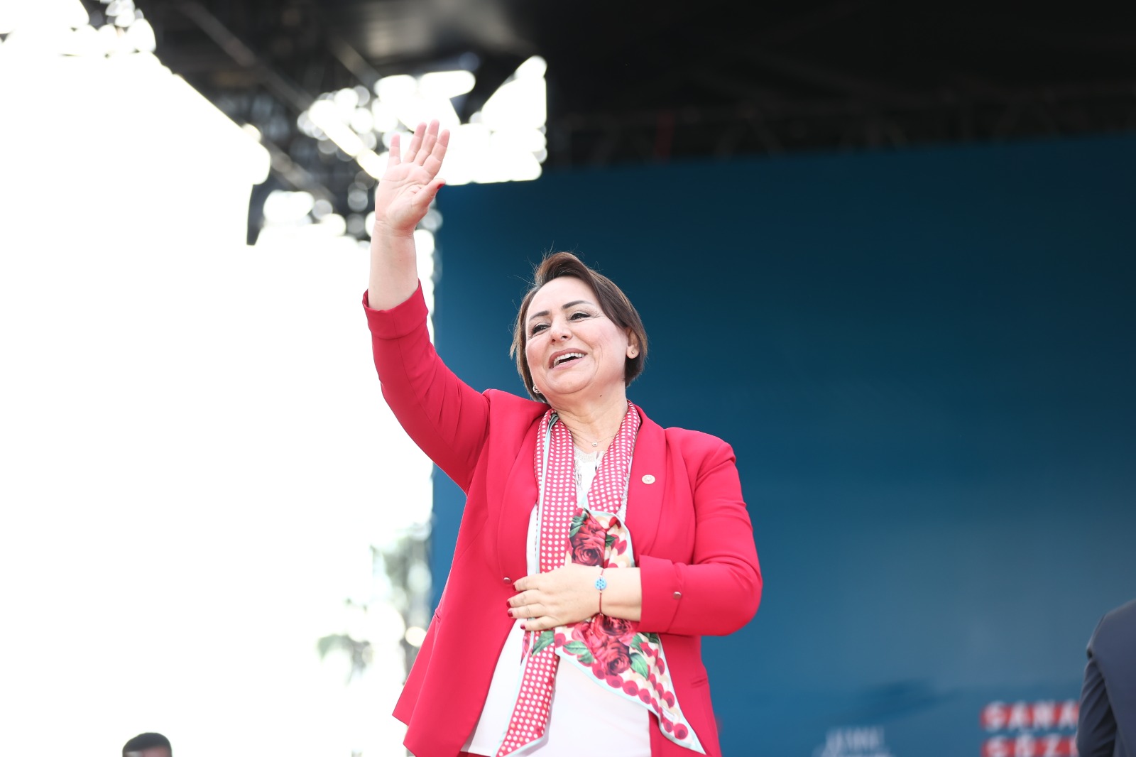 Müzeyyen Şevkin: "Halkın iradesine ve emeğine sahip çıkmaya devam edeceğiz"