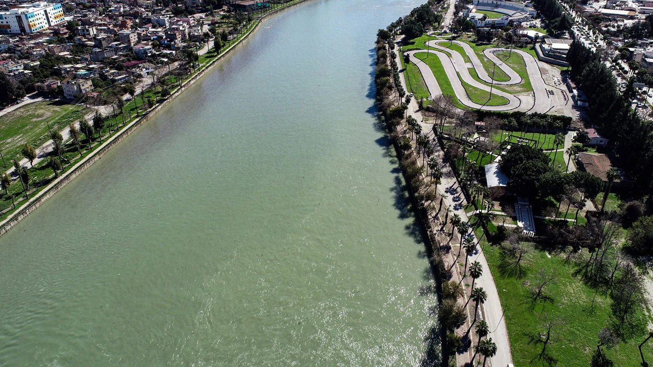 Kuraklıktan taşkın riskine: Adana’da barajlar doldu, kapaklar açıldı