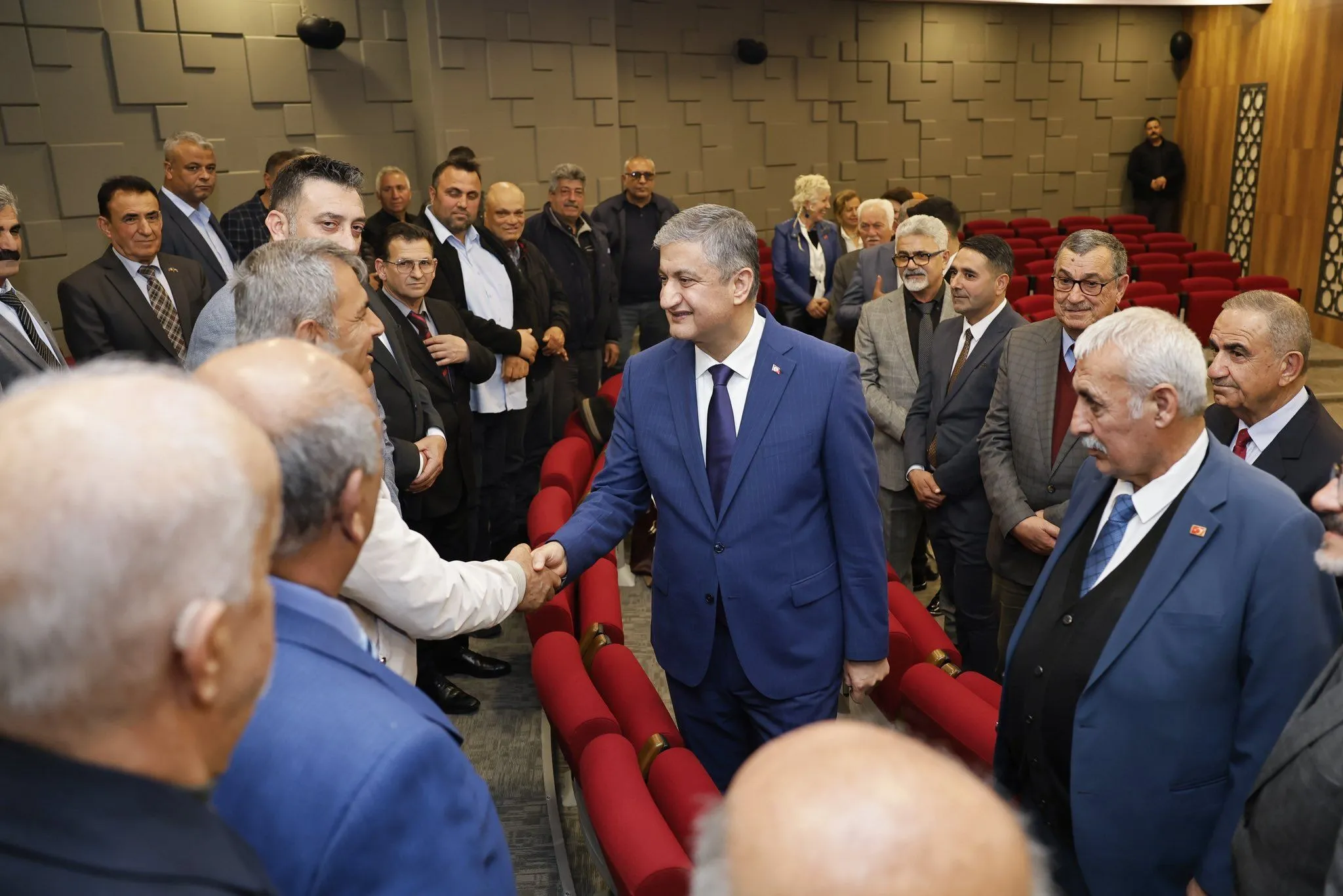 Muhtarlar ile Vali Yavuz arasında koordinasyon toplantısı