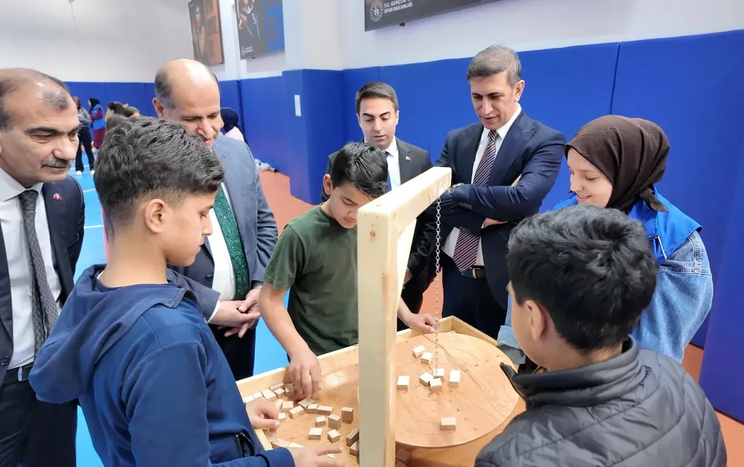 Kaymakam Mehmet Aksu’dan Atakent Gençlik Merkezi’ne ziyaret