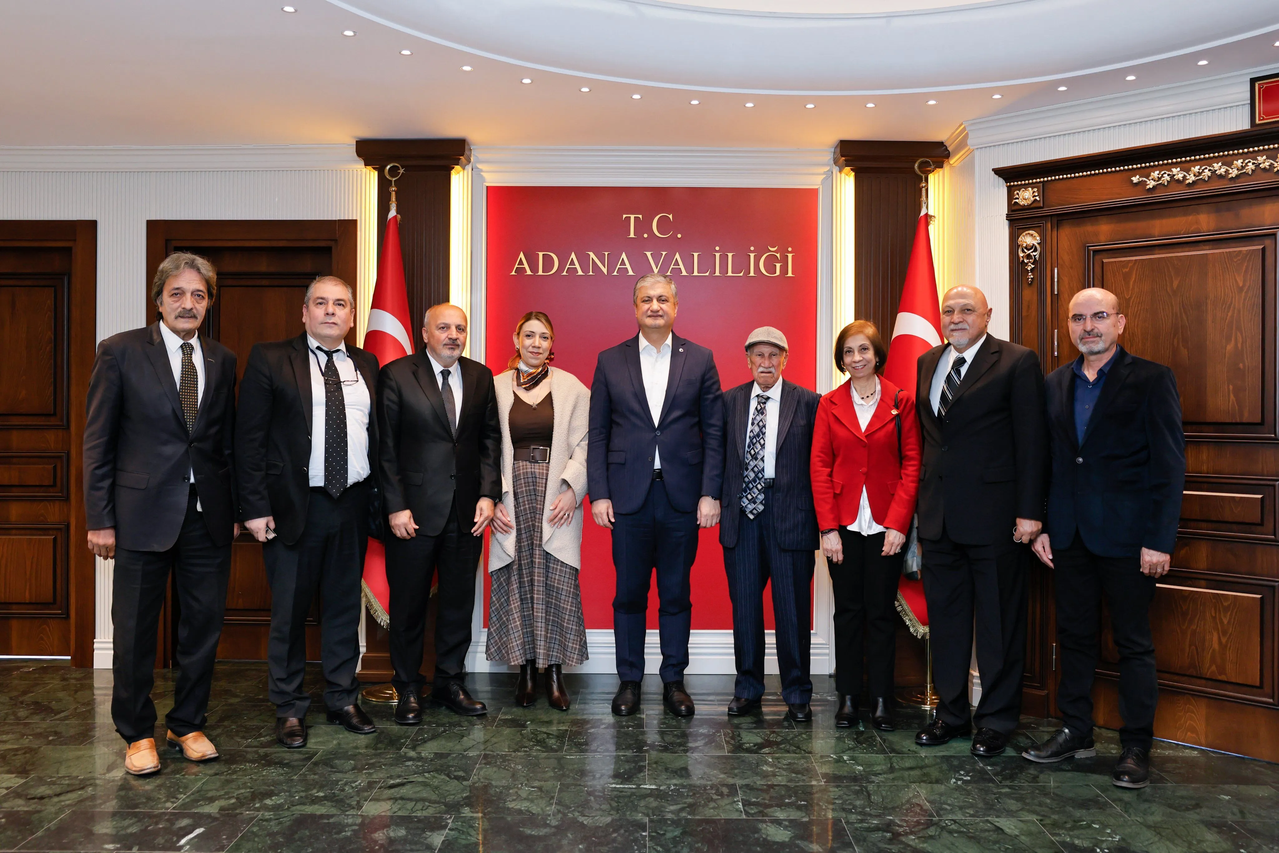 Vali Yavuz yerel basın temsilcilerini makamında ağırladı
