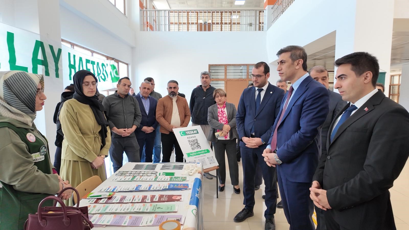 Yüreğir Kaymakamlığında Yeşilay Haftası standı açıldı