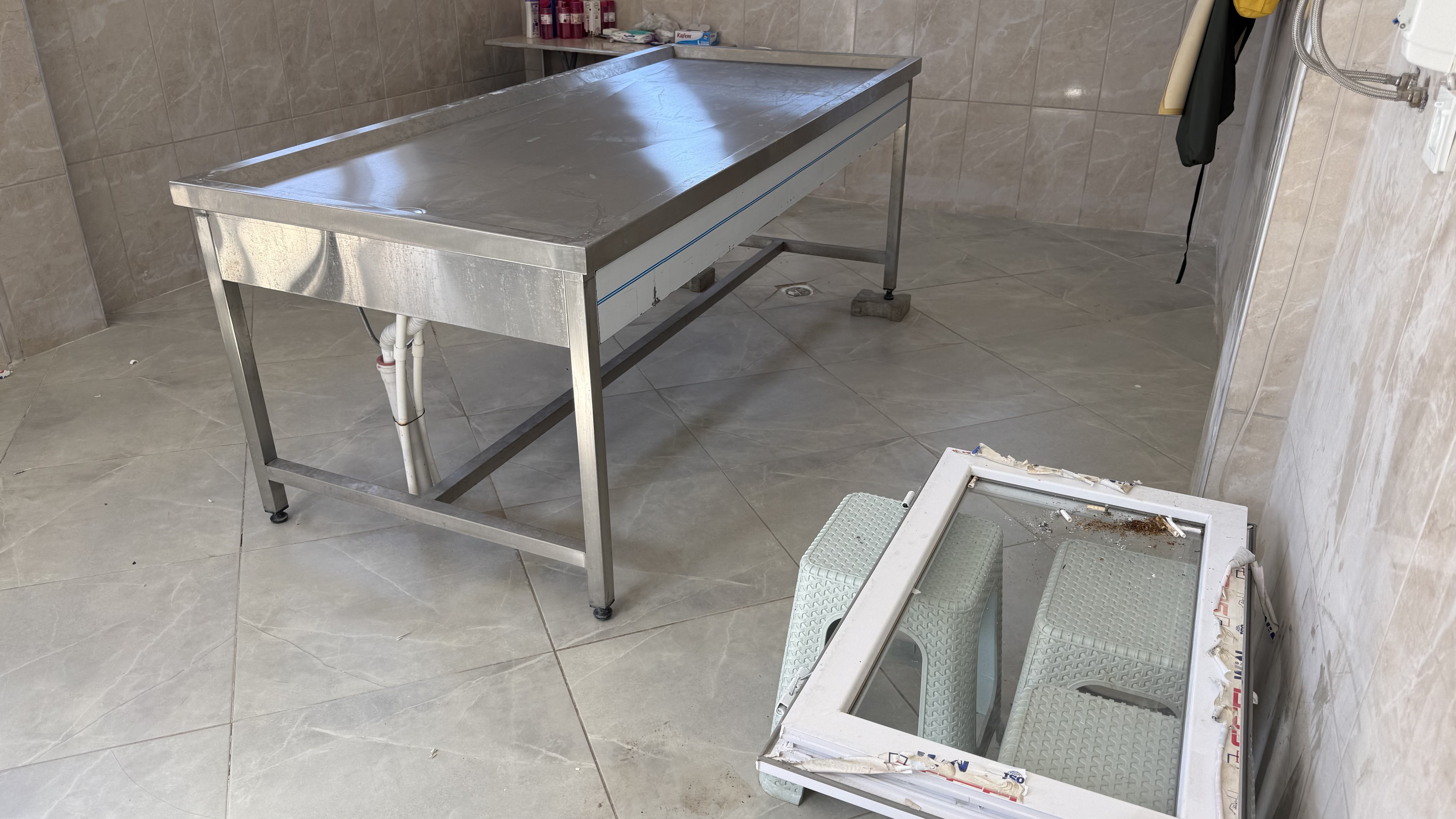 Adana'da ilginç hırsızlık: Gasilhaneden kefen çaldılar