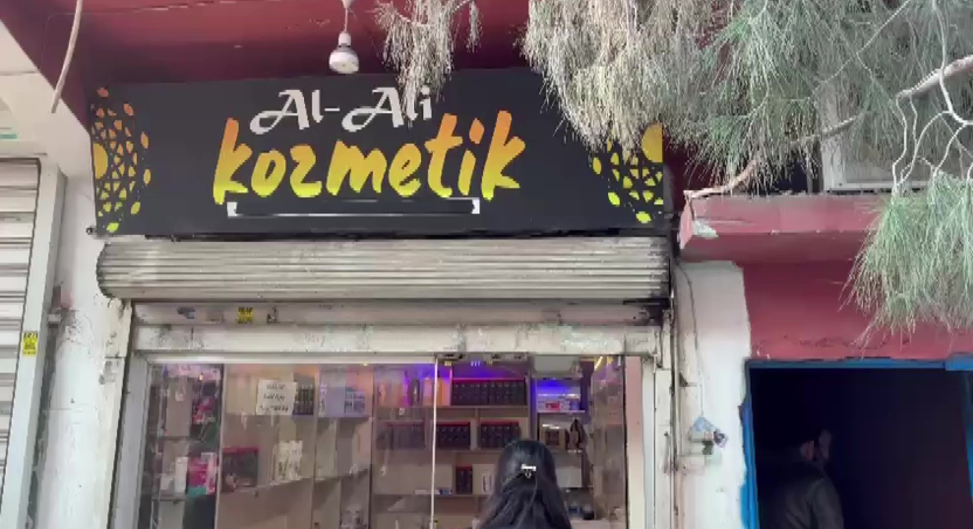 Kozmetikçide parfüm değil "kaçak ilaç" satışı: 6 bin 247 ilaç ele geçirildi