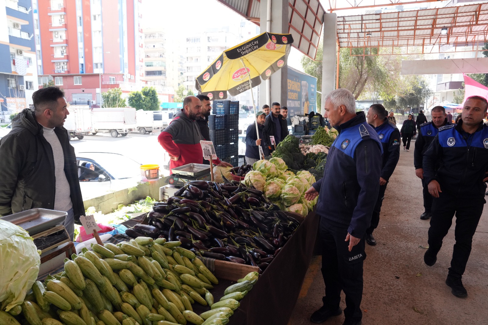 Çukurova Belediyesi'nden pazarlarda sıkı denetim