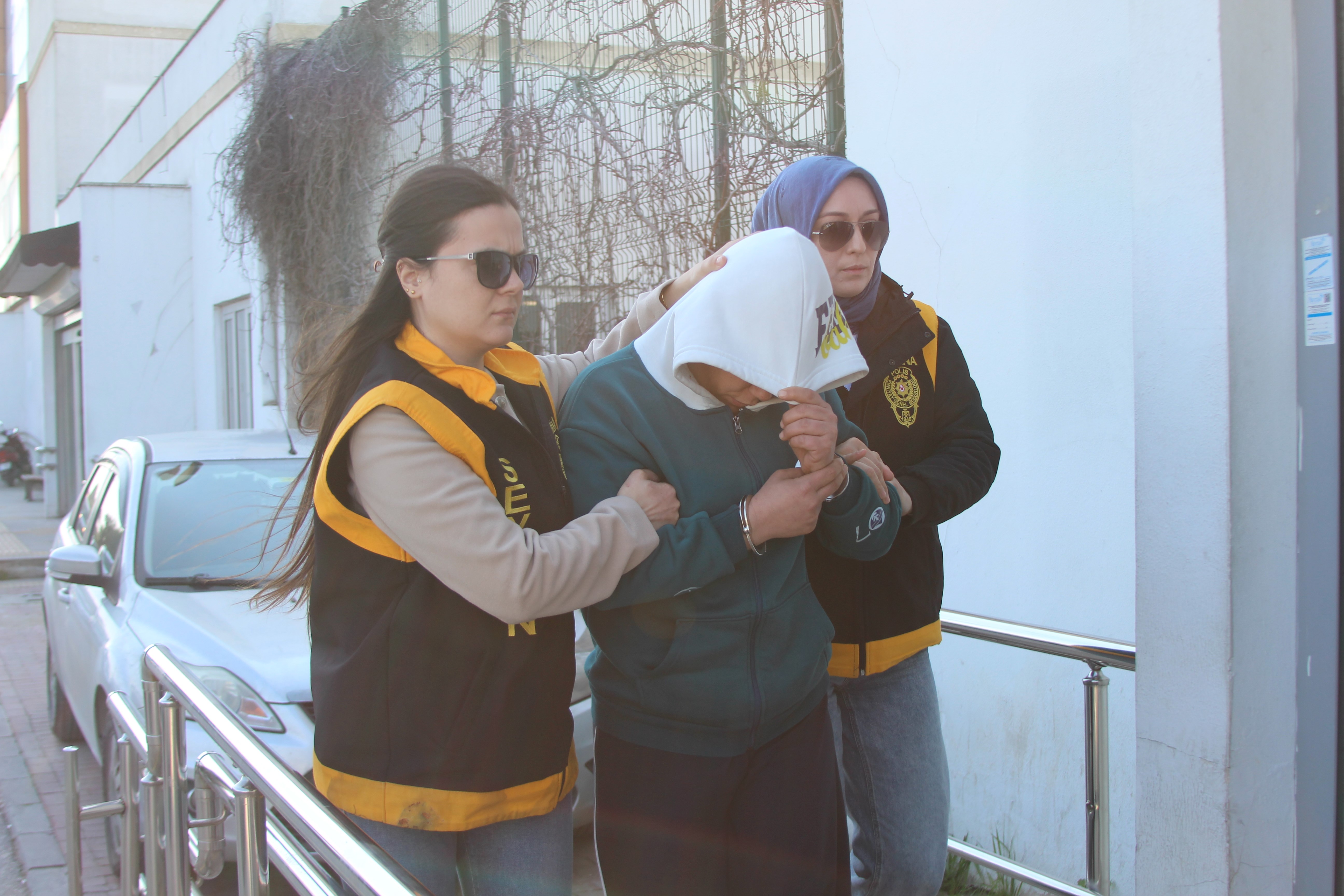 Karı-koca tartışmasında kadın kocasını bıçakladı