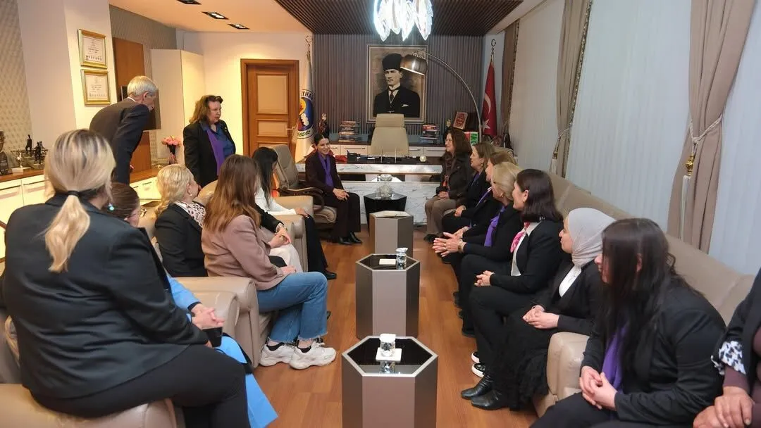 CHP Ceyhan İlçe Yönetimi’nden Sevil Aydar Yıldız’a 8 Mart ziyareti