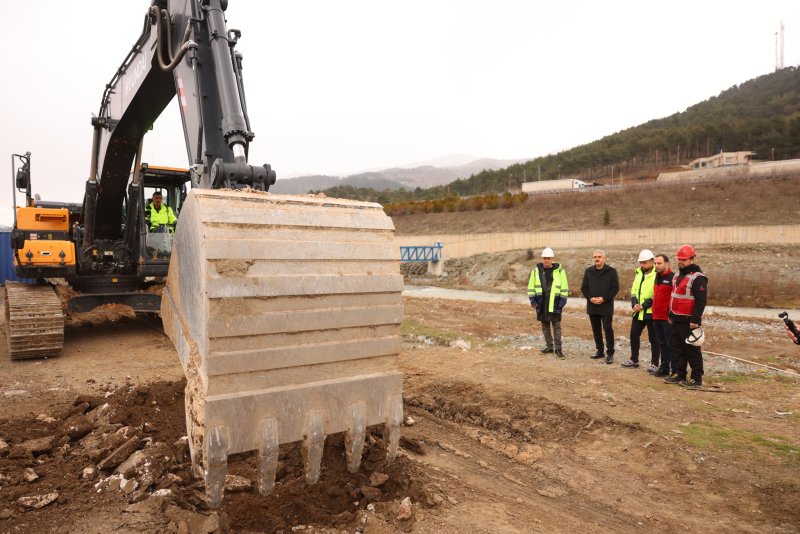 Pozantı ve Akçatekir için tarihi gün: 1,1 milyar TL’lik dev altyapı projesinde ilk kazma vuruldu