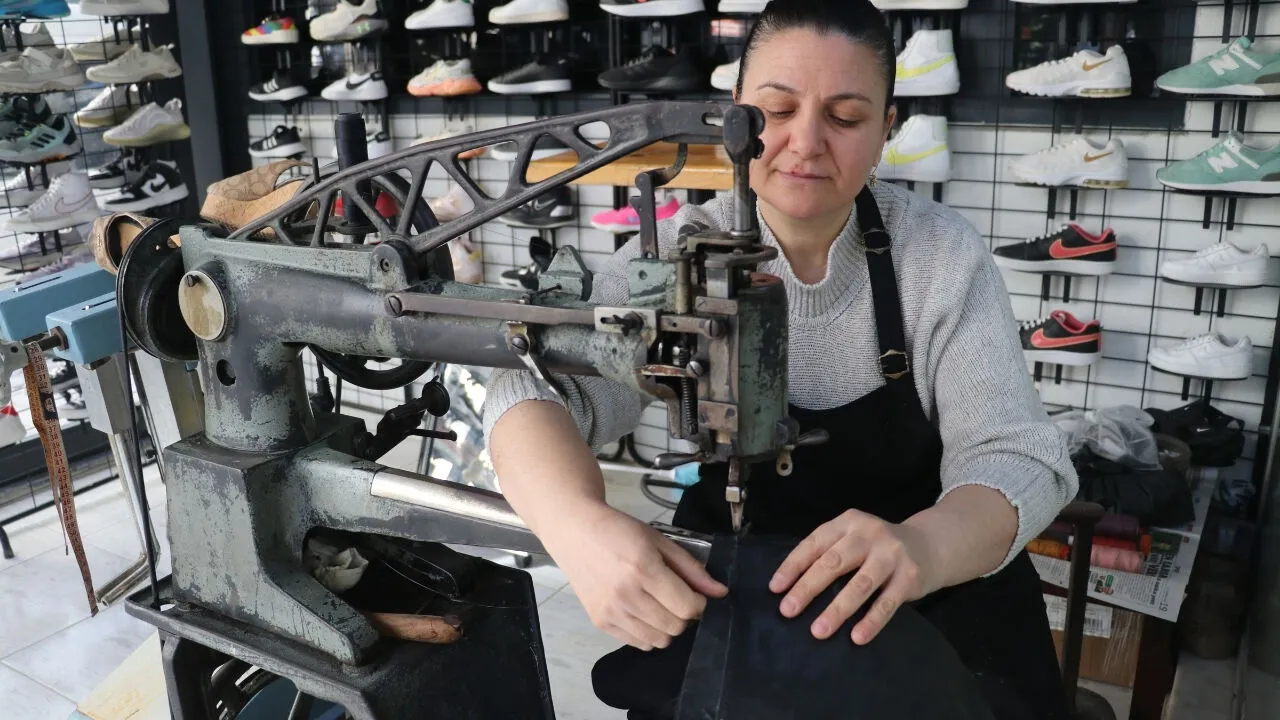 Eşine yardım etmek için başladığı meslekte usta oldu