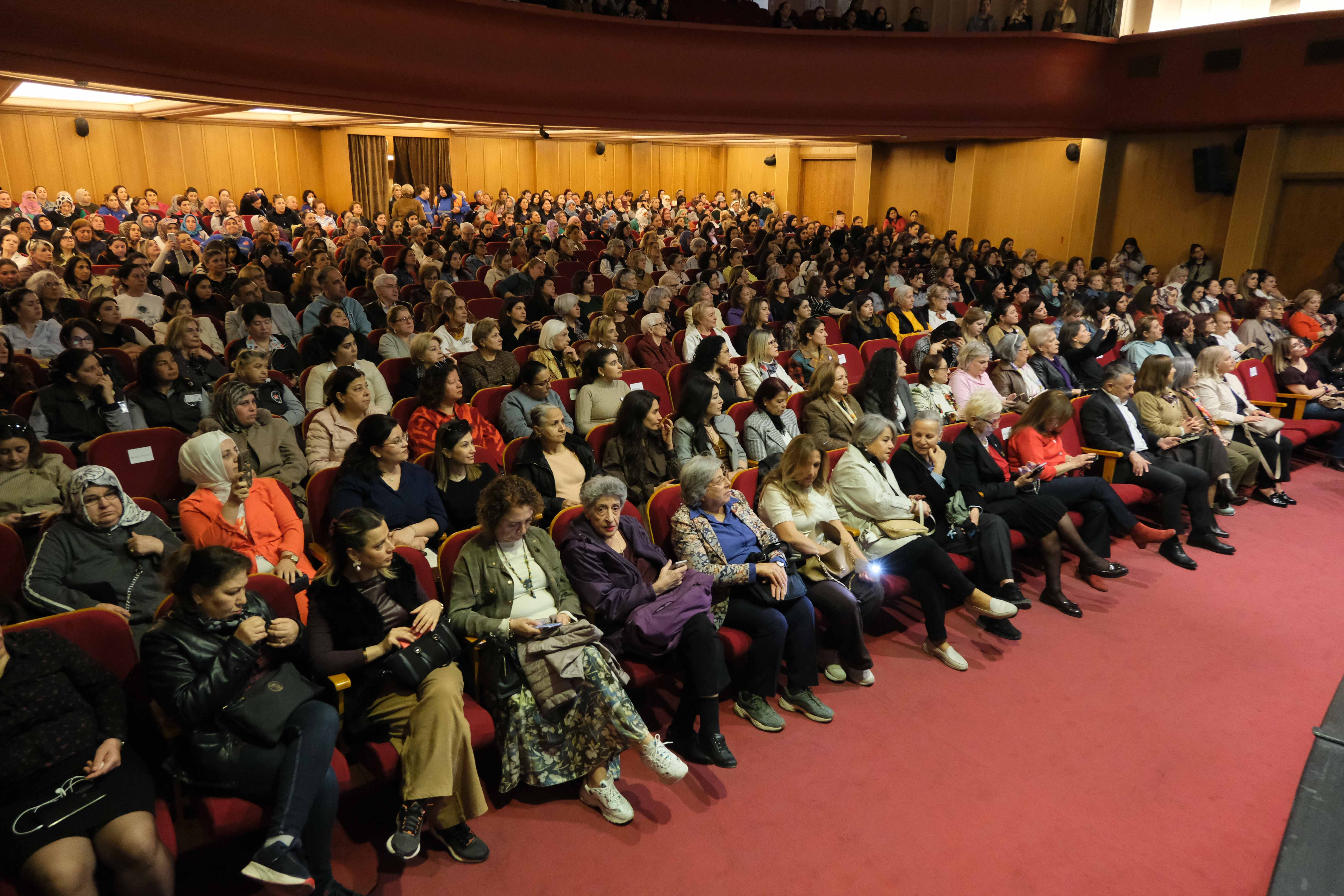 Büyükşehir’den kadınlara film ve söyleşi desteği