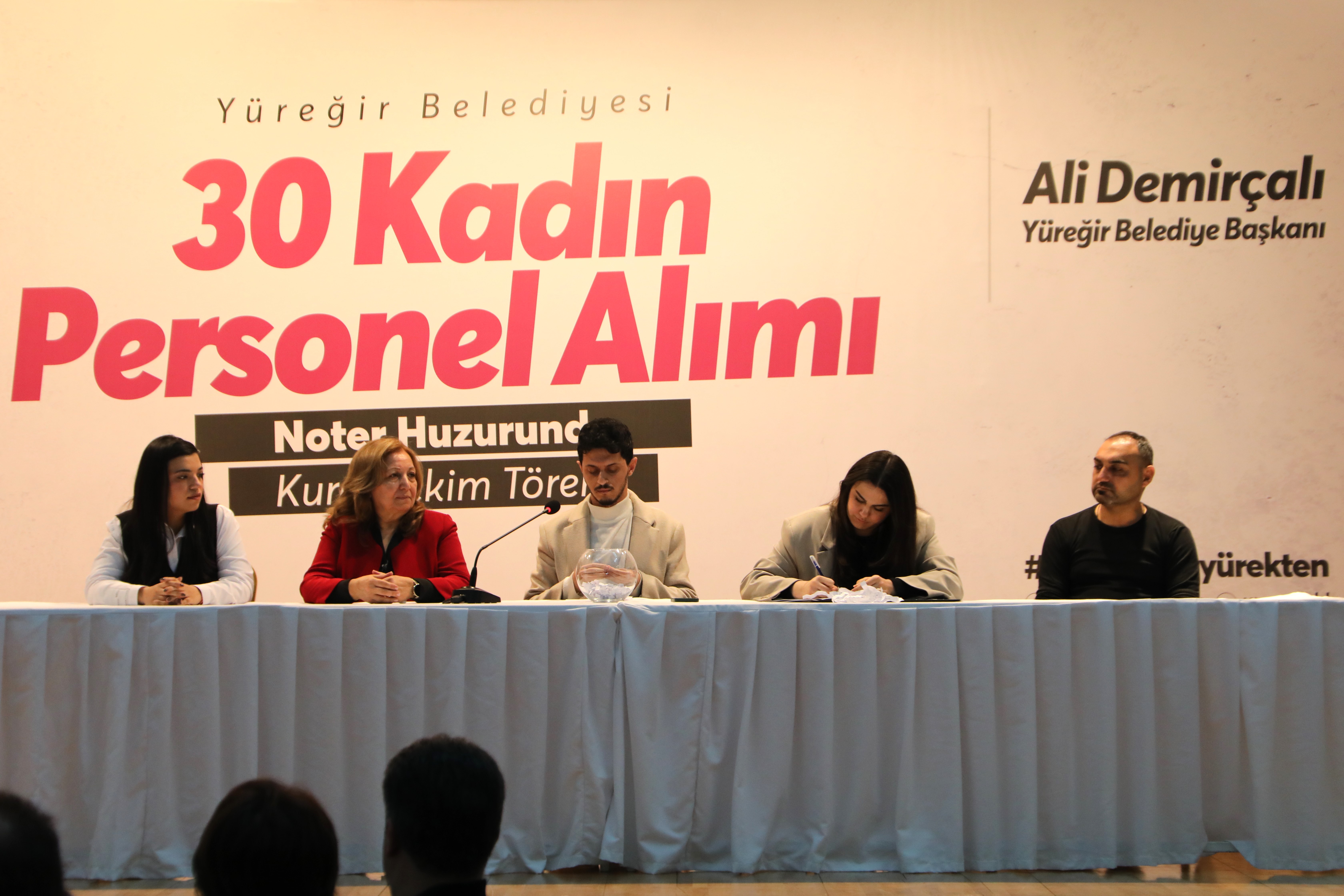 Yüreğir Belediyesi’nden kadın istihdamına destek