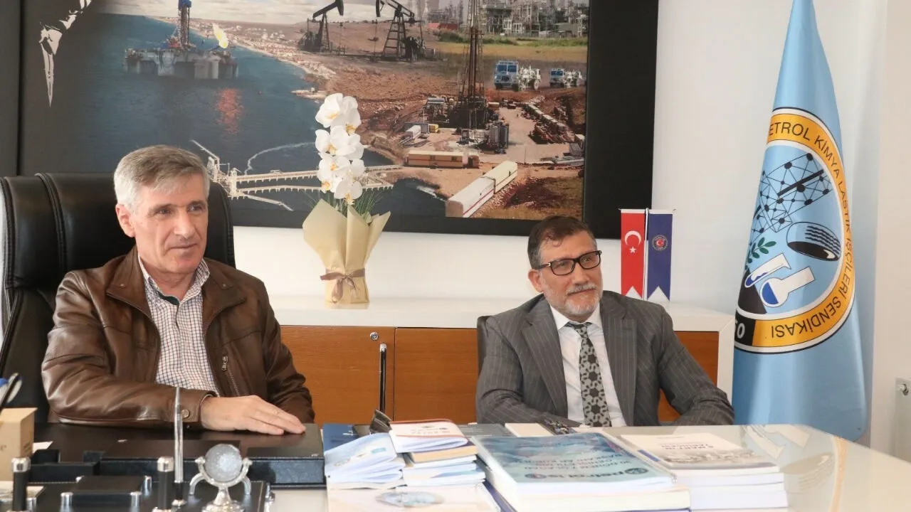 Petrol-İş Genel Başkanı Akyüz’den Adana’da sendikalaşma çağrısı