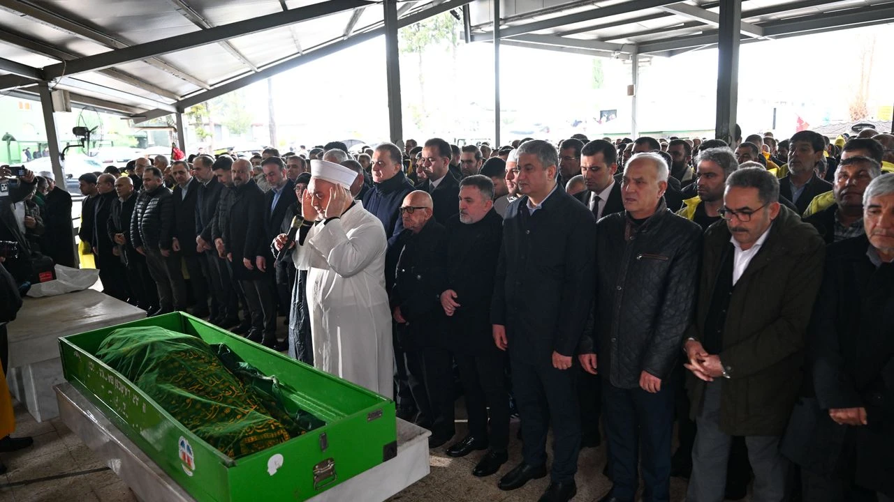 Tamer Dağlı’nın annesi son yolculuğuna uğurlandı