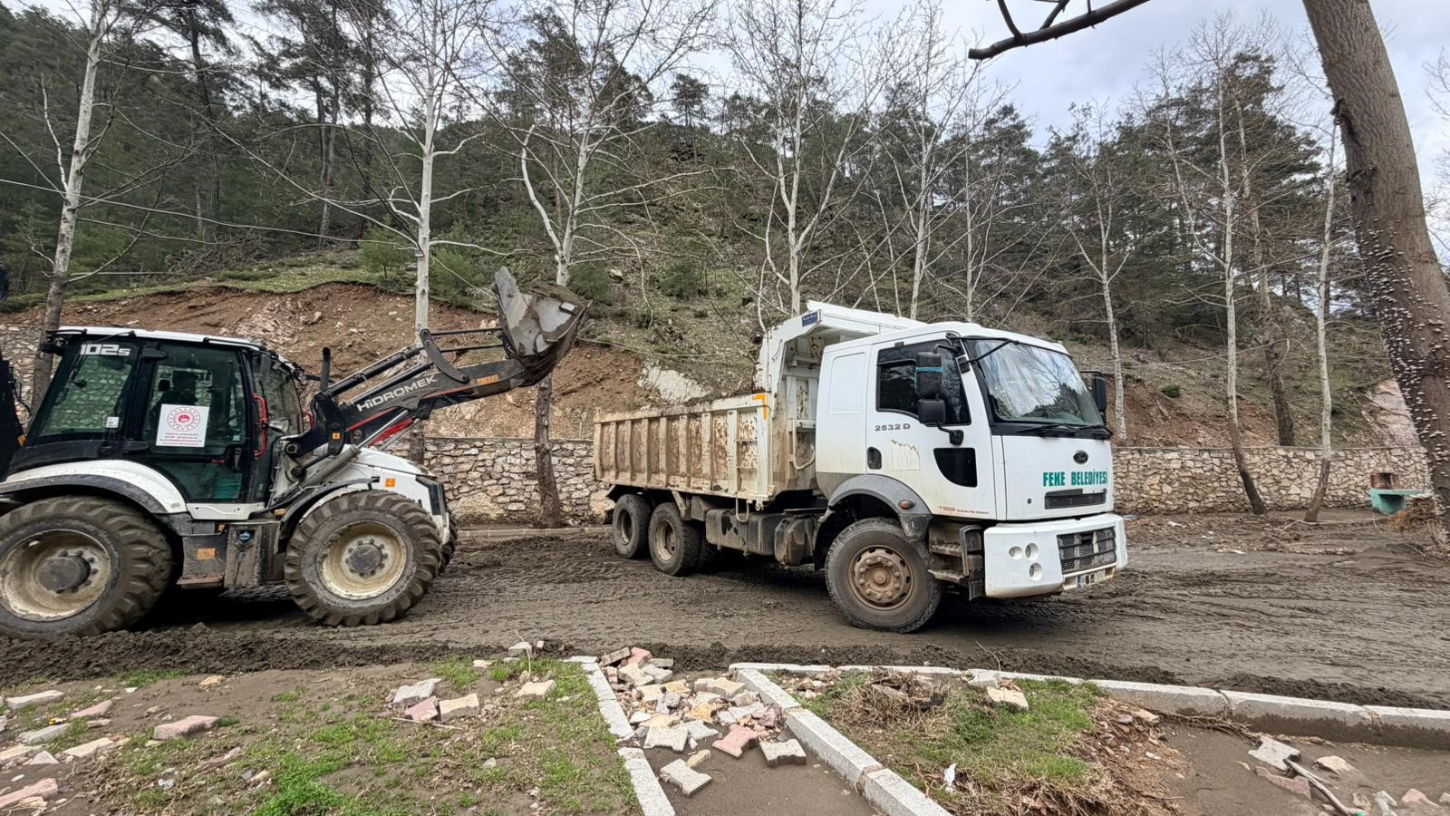Feke’de yaşam alanlarına bahar düzenlemesi