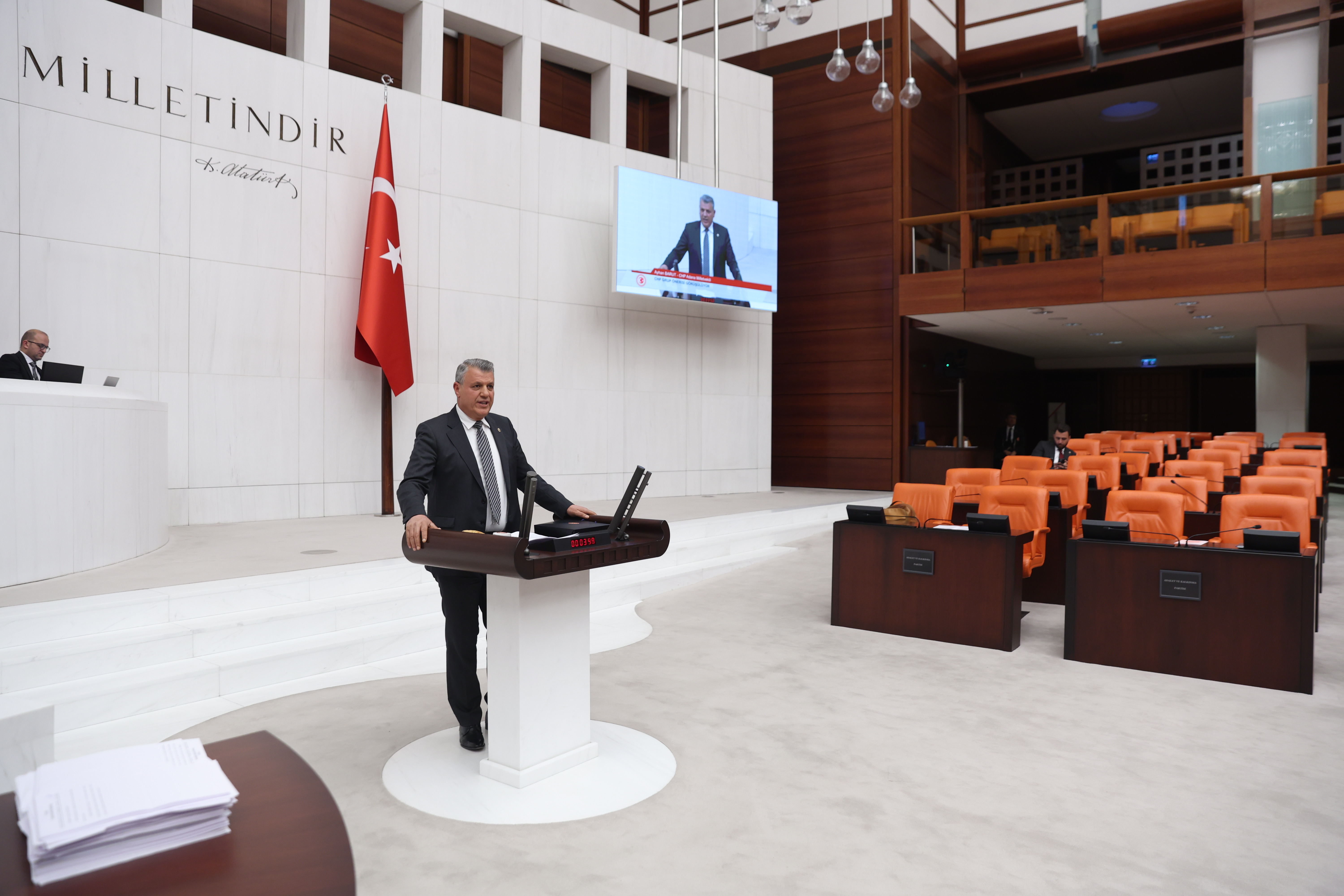 Ayhan Barut'tan sağlık emekçileri için çözüm çağrısı