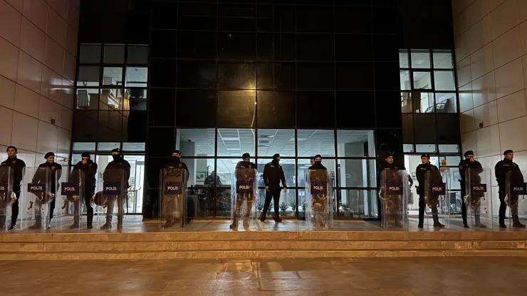 Uşak ve Marmaris Belediyesi'ne operasyon. Belediye Başkanı Özkan Yalım dahil 24 kişi gözaltına alındı