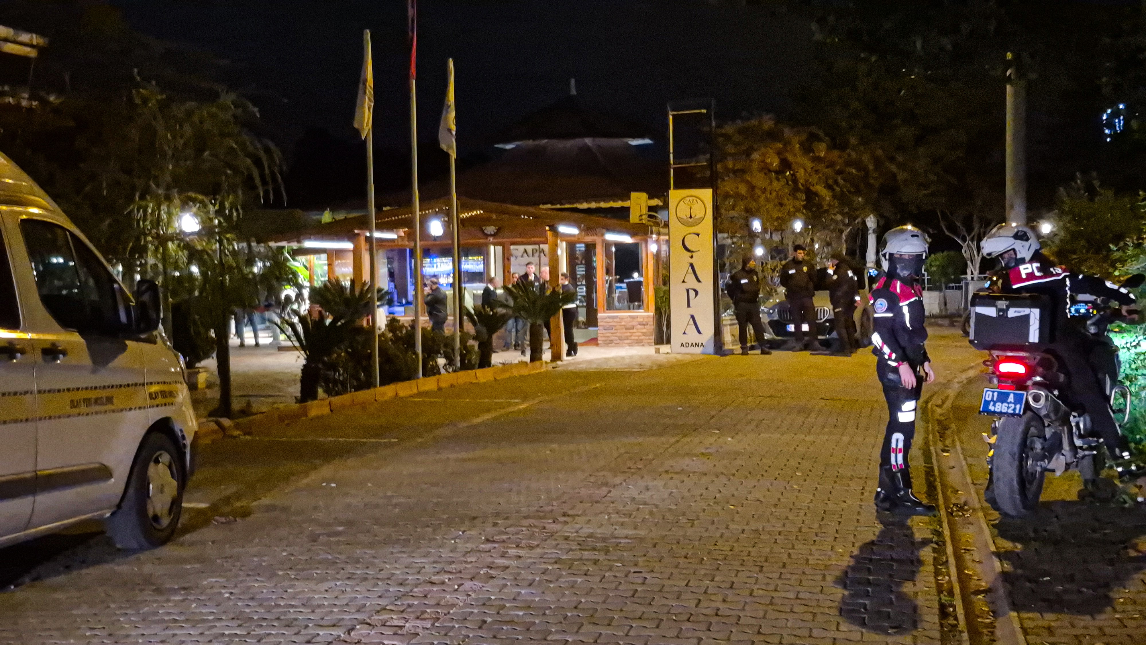 Restoranda önce selamlaştılar, sonra silahlar konuştu: 1 kişi hayatını kaybetti 1 kişi yaralandı