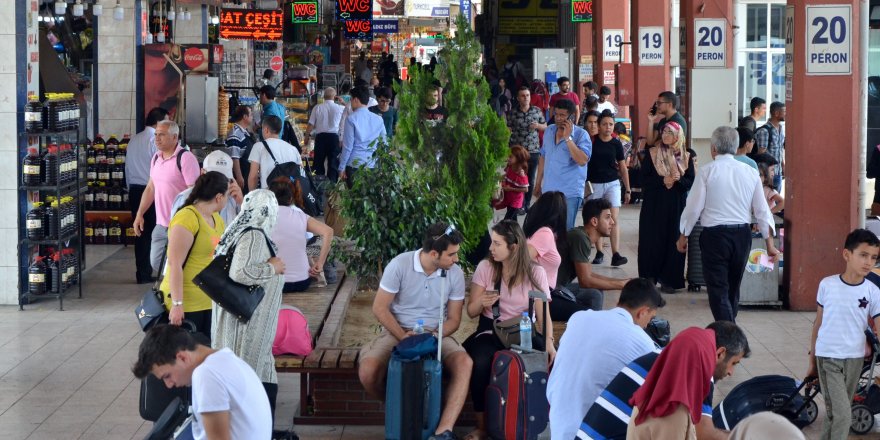 Merkez Otogarı'nda bayram hareketliliği başladı